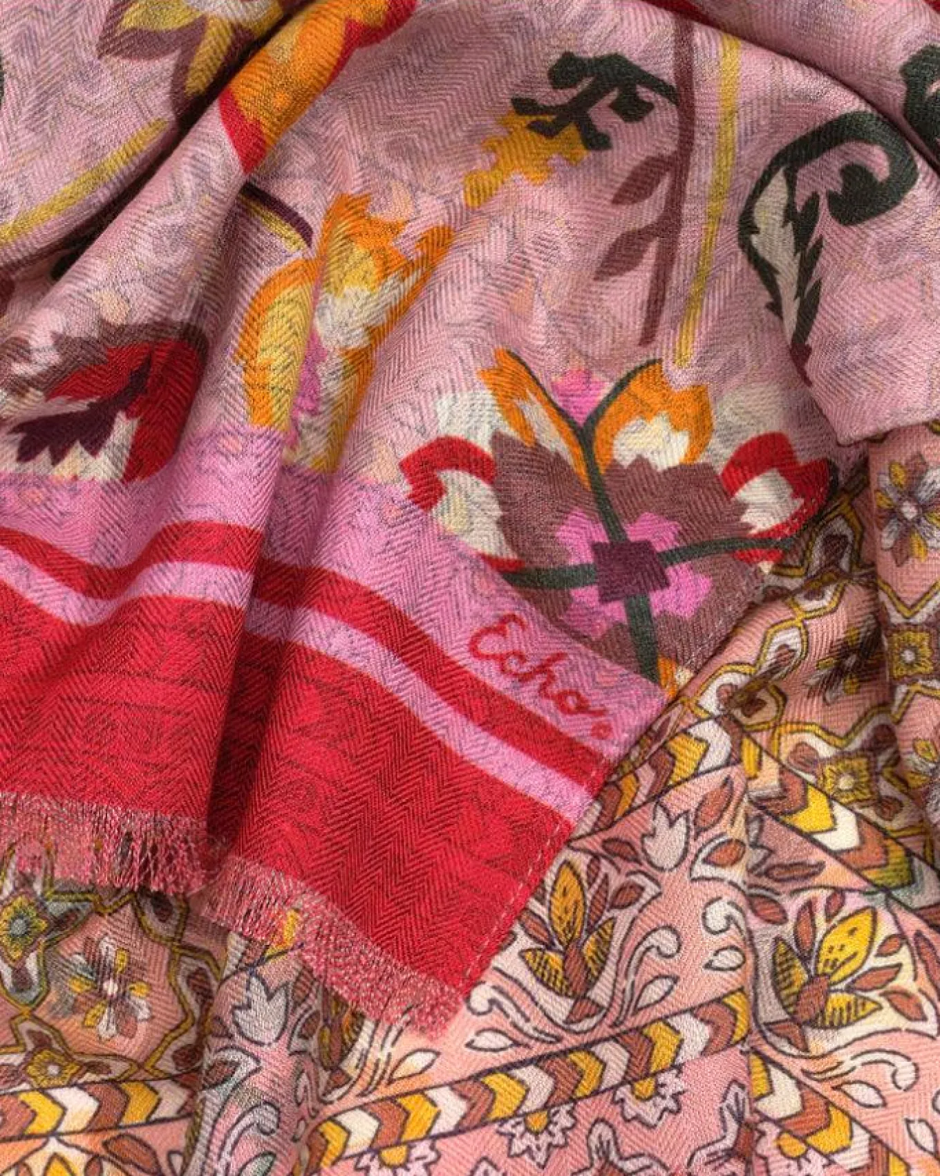 Echo Tapestry Wrap