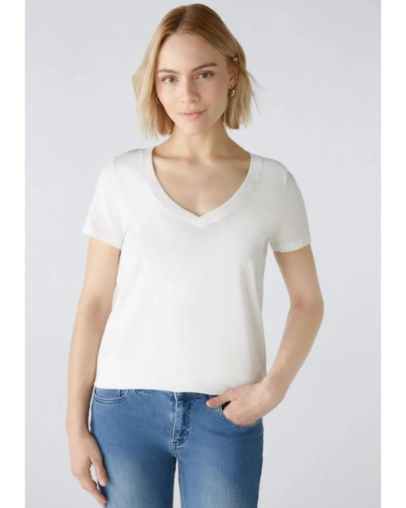 Oui Carli Tee